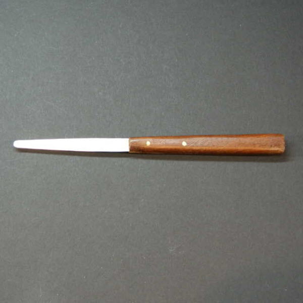 Rounded 2.5" blade small palette knife